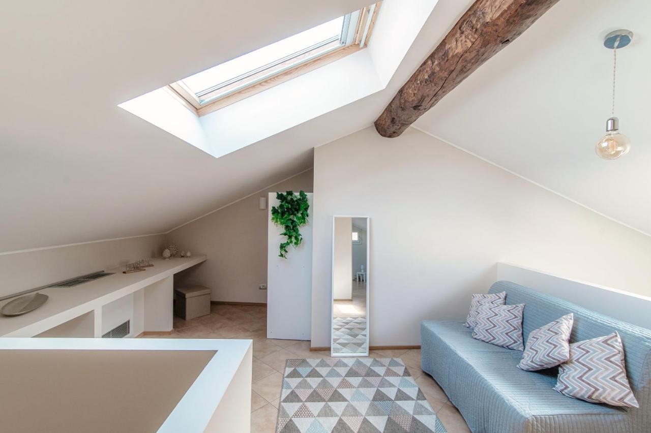 Sky Attic 72 - The House Of Travelers Appartement Como Buitenkant foto