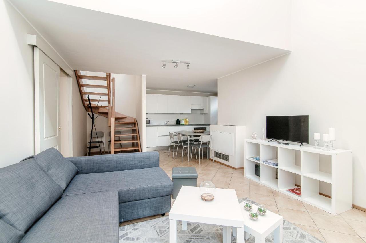 Sky Attic 72 - The House Of Travelers Appartement Como Buitenkant foto