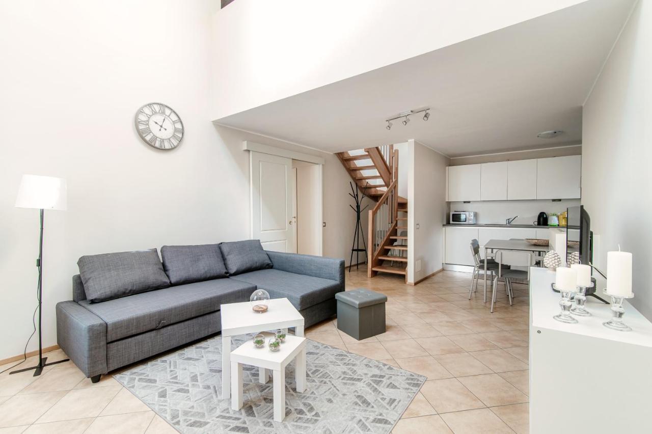 Sky Attic 72 - The House Of Travelers Appartement Como Buitenkant foto