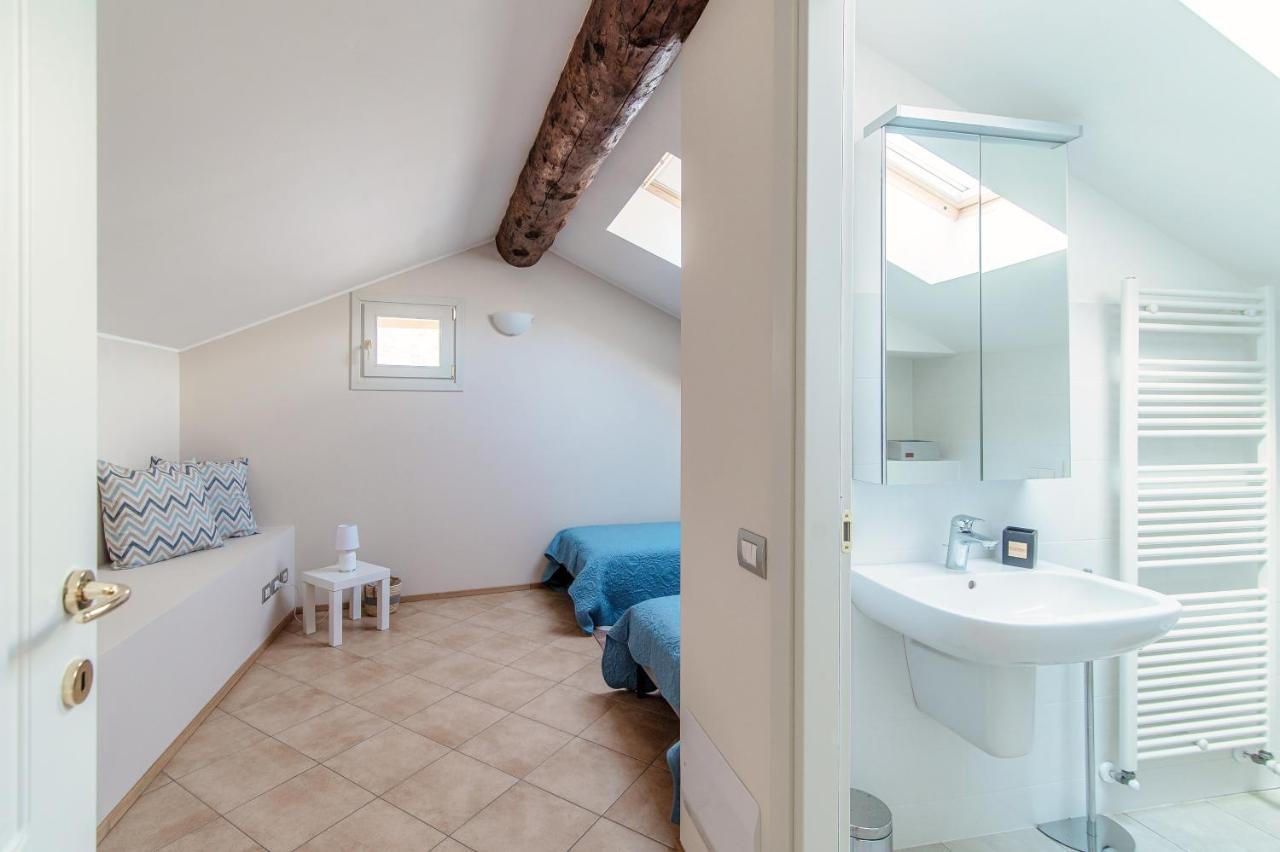 Sky Attic 72 - The House Of Travelers Appartement Como Buitenkant foto